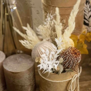 kado-flower-farm-box-eterna-con-sfere-vetro-oro-3-natale-2025-fiori-piacenza